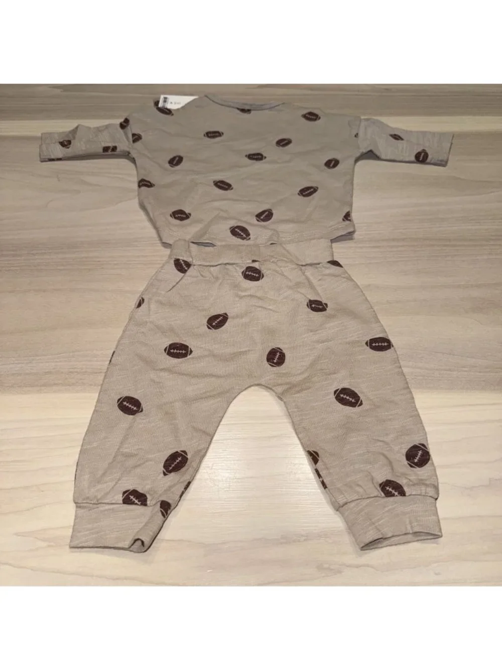 NWT Rylee + Cru Footballs Stone Brown Tee + Pant Set Baby Size 0-3 Months